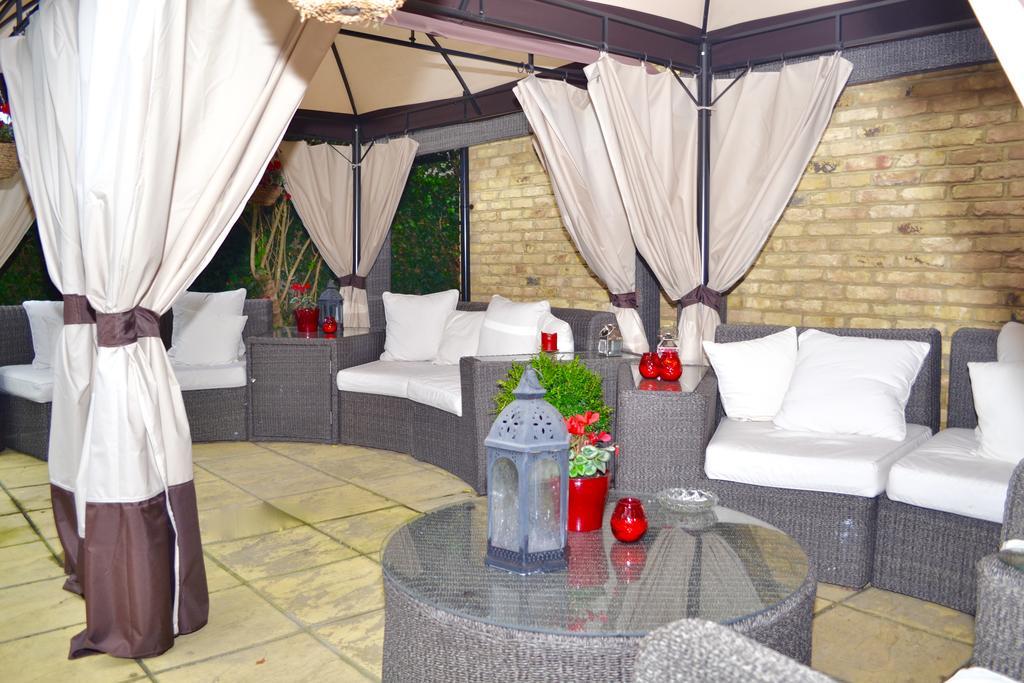 The Ambassador Heathrow Guest house Hillingdon