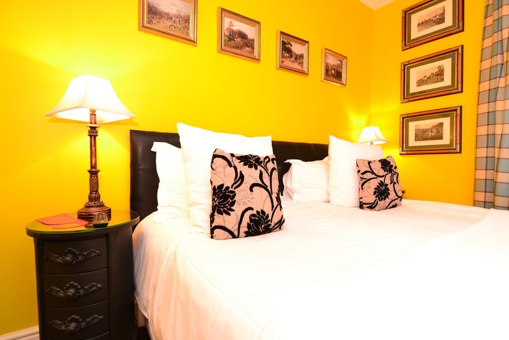 Guest house The Ambassador Heathrow 3*