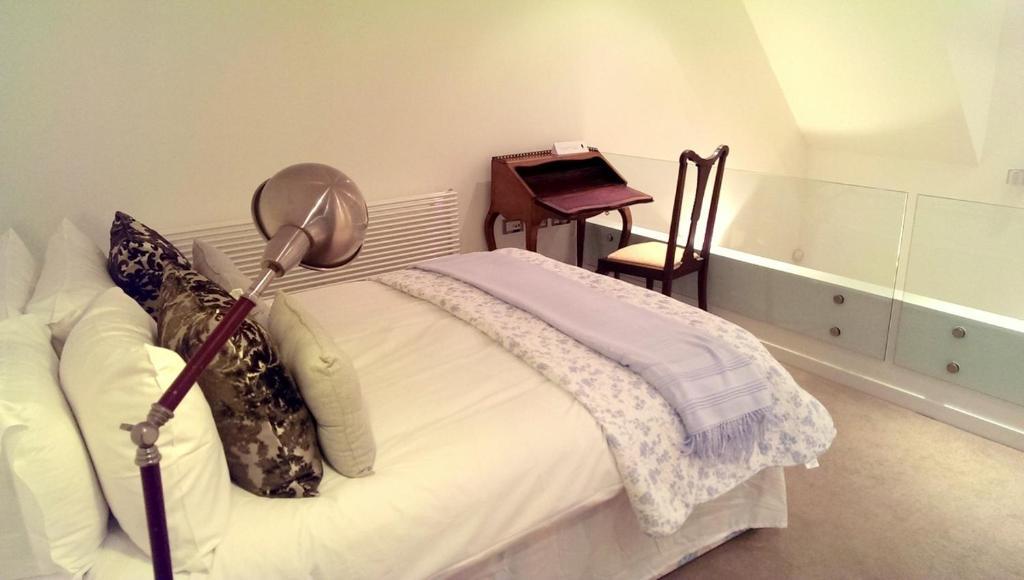 Guest house The Ambassador Heathrow 3*